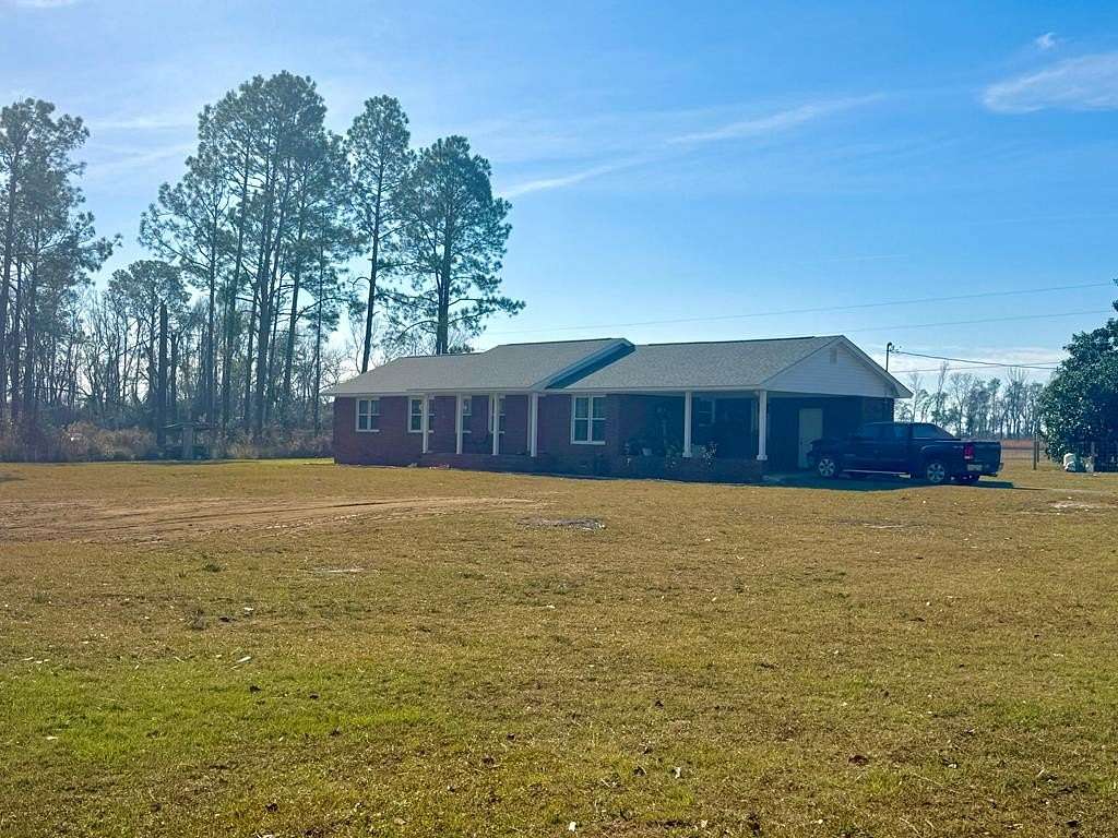 2.84 Acres of Residential Land with Home for Sale in Douglas, Georgia