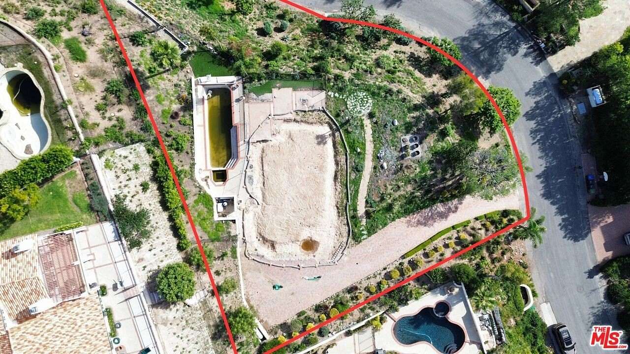 0.53 Acres of Land for Sale in Malibu, California