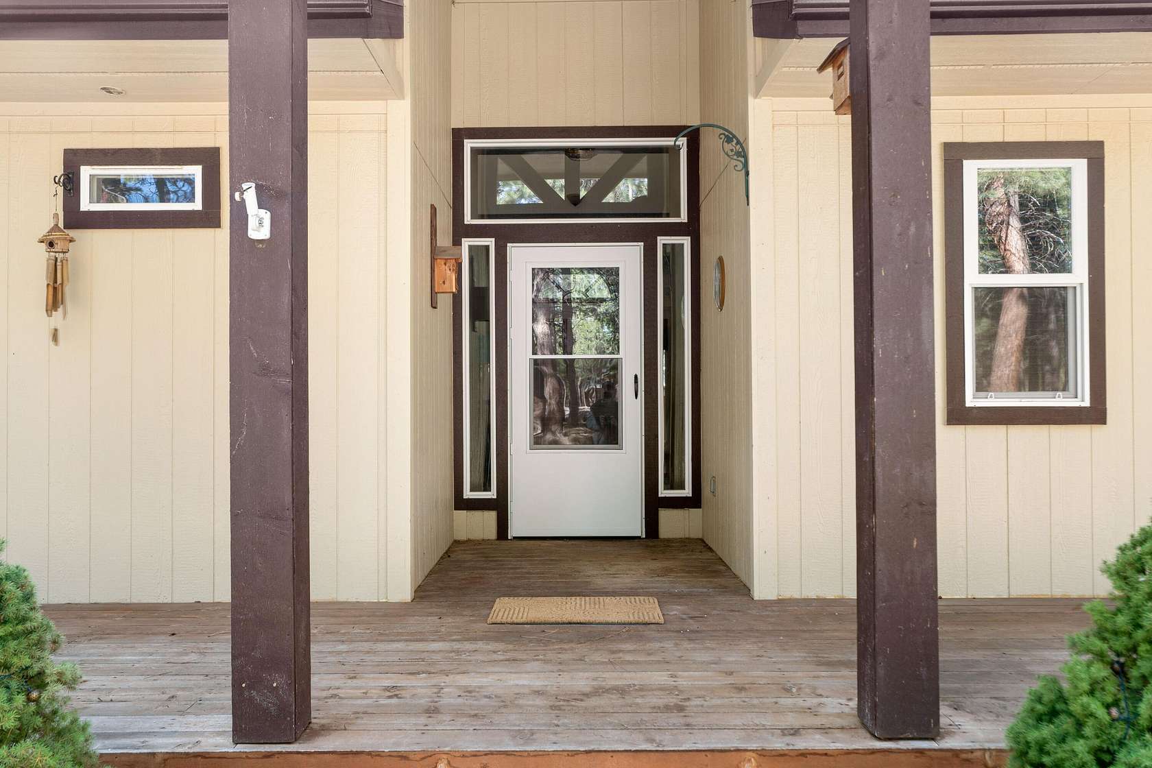 1.64 Acres of Residential Land with Home for Sale in La Pine, Oregon