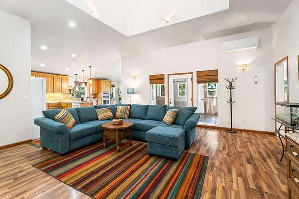 1.64 Acres of Land with Home for Sale in La Pine, Oregon