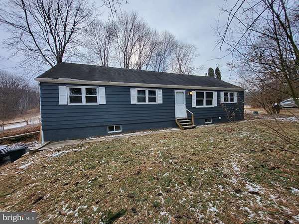 19.1 Acres of Land with Home for Sale in Shoemakersville, Pennsylvania