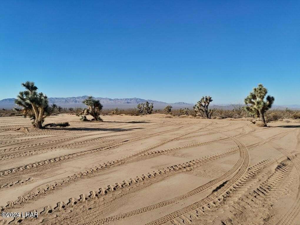 9 Acres of Recreational Land for Sale in Yucca, Arizona