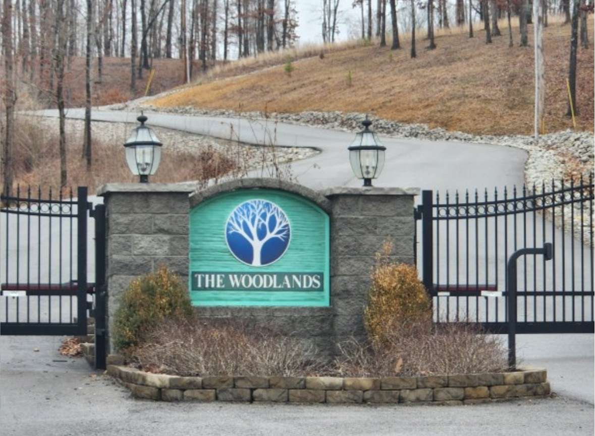 4 Acres of Residential Land for Sale in McEwen, Tennessee