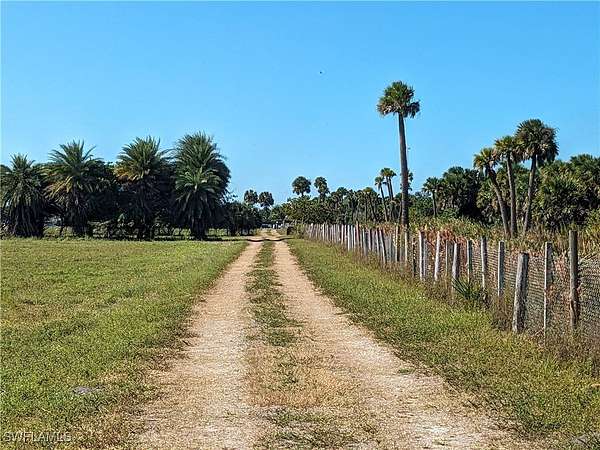 15 Acres of Recreational Land with Home for Sale in Clewiston, Florida