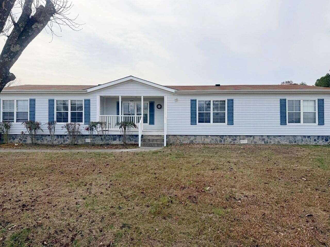 8.6 Acres of Residential Land with Home for Sale in Dayton, Tennessee