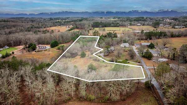 5 Acres of Residential Land for Sale in Chickamauga, Georgia