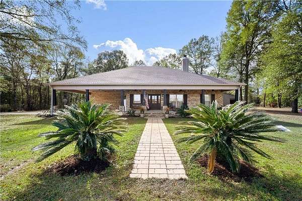 8.37 Acres of Residential Land with Home for Sale in Citronelle, Alabama