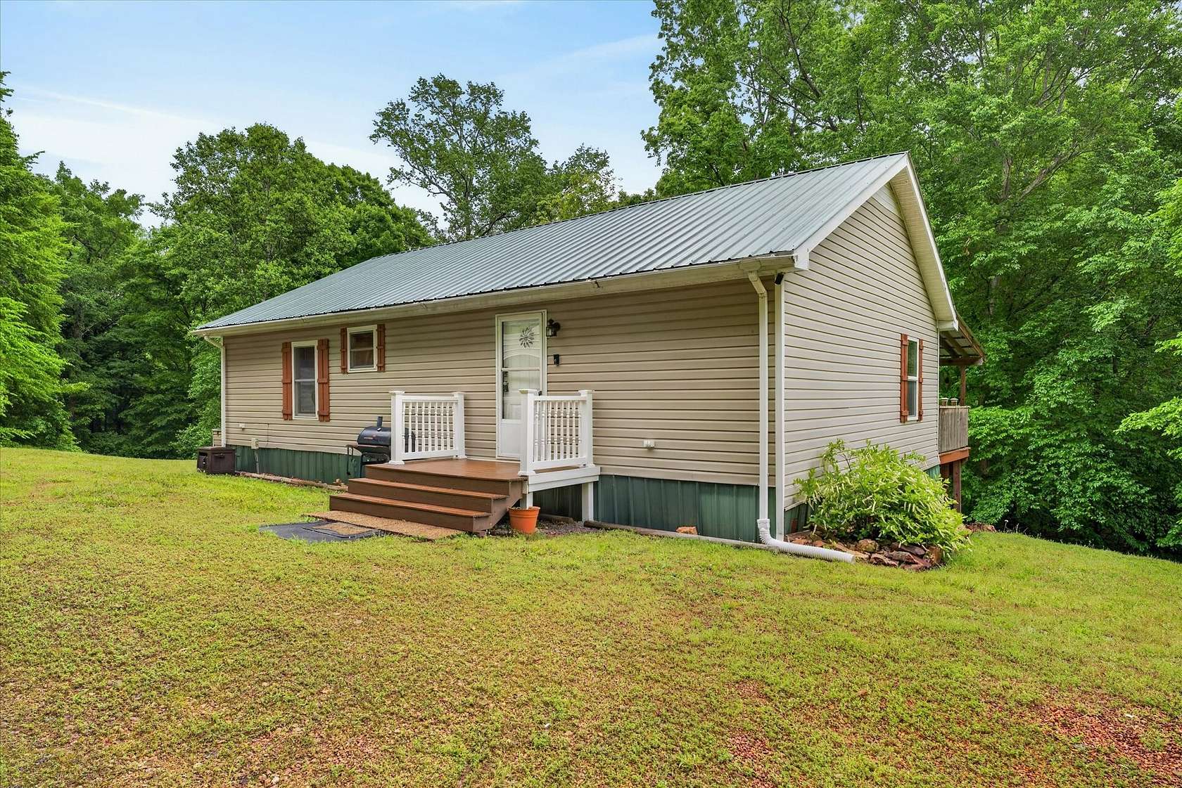 2.89 Acres of Land with Home for Sale in Stewart, Tennessee