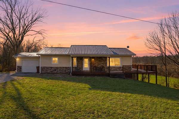 7 Acres of Residential Land with Home for Sale in Georgetown, Kentucky