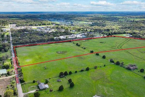 30.7 Acres of Agricultural Land for Sale in Kemp, Texas