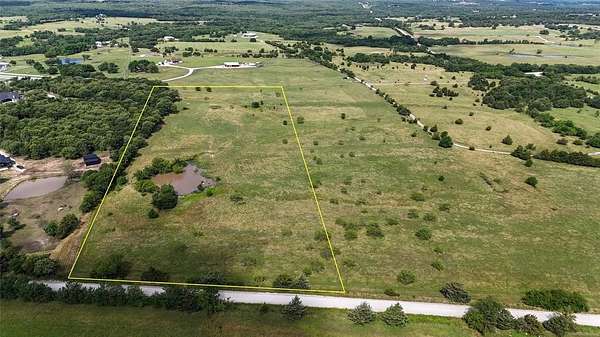 11.8 Acres of Land for Sale in Callisburg, Texas