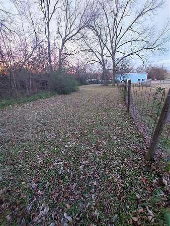 1.37 Acres of Land for Sale in Commerce, Texas