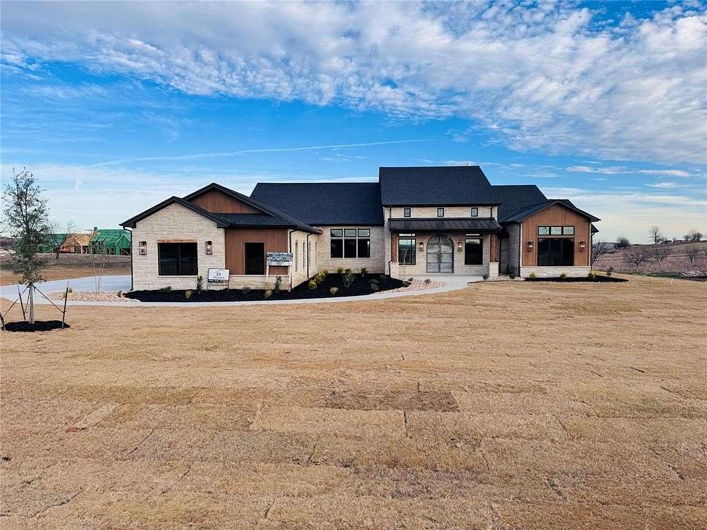 2 Acres of Residential Land with Home for Sale in Aledo, Texas