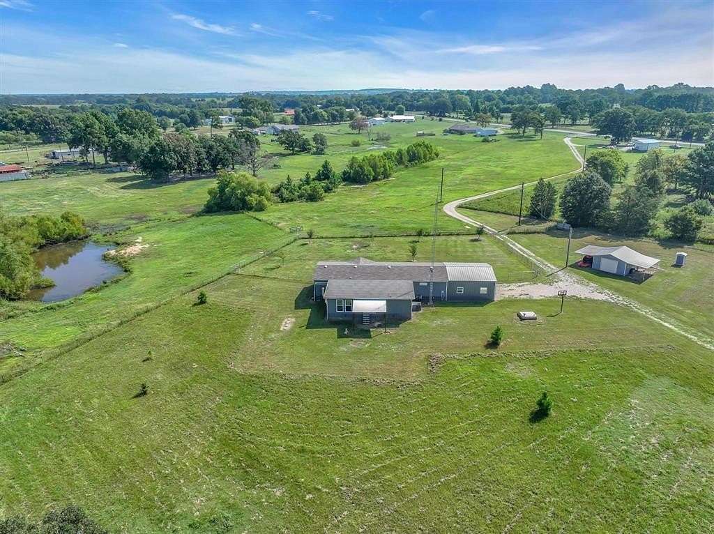 9.15 Acres of Land with Home for Sale in Canton, Texas