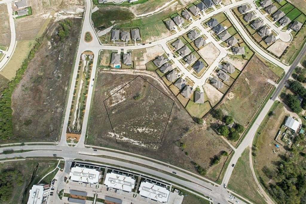 6.24 Acres of Mixed-Use Land for Sale in Waxahachie, Texas