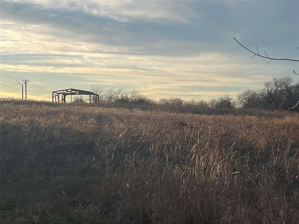 4.62 Acres of Mixed-Use Land for Sale in Quinlan, Texas