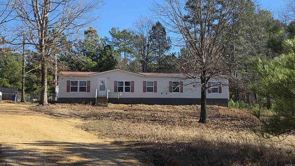 1.56 Acres of Land with Home for Sale in Paragould, Arkansas