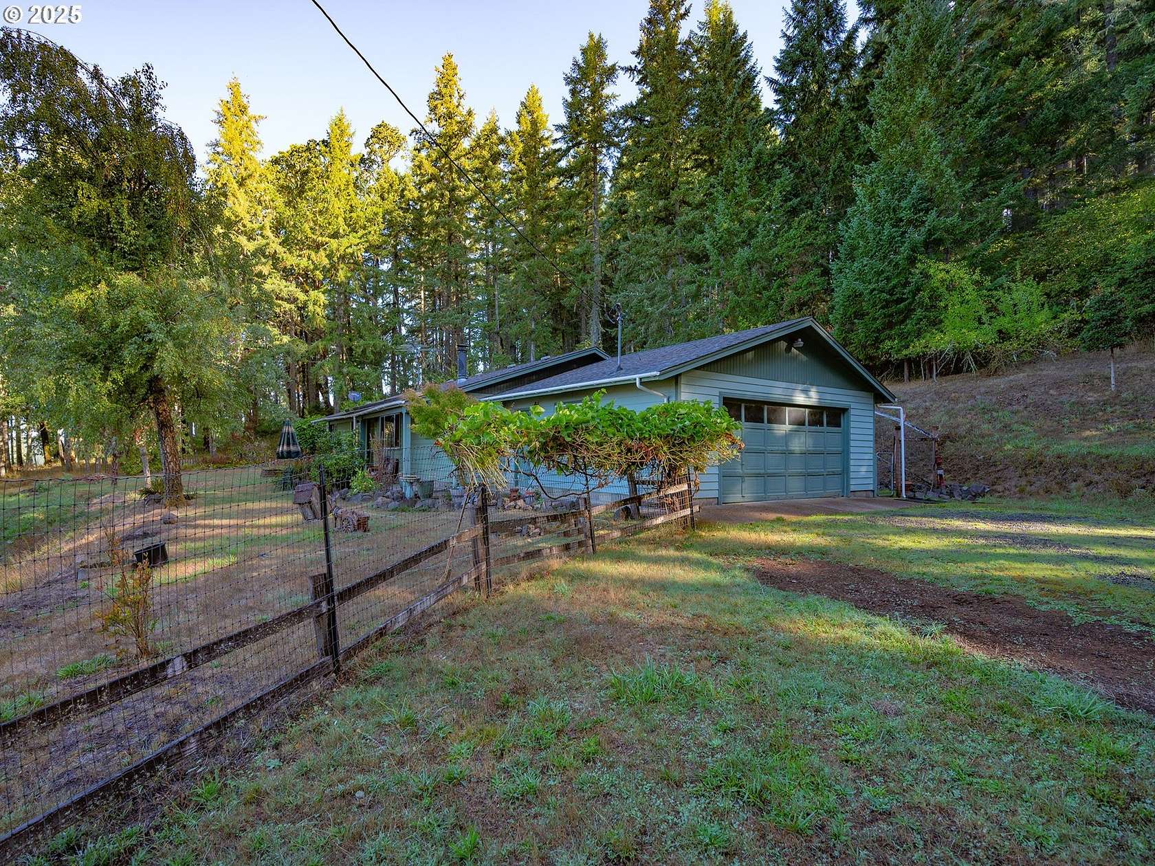 40.4 Acres of Land with Home for Sale in Eugene, Oregon