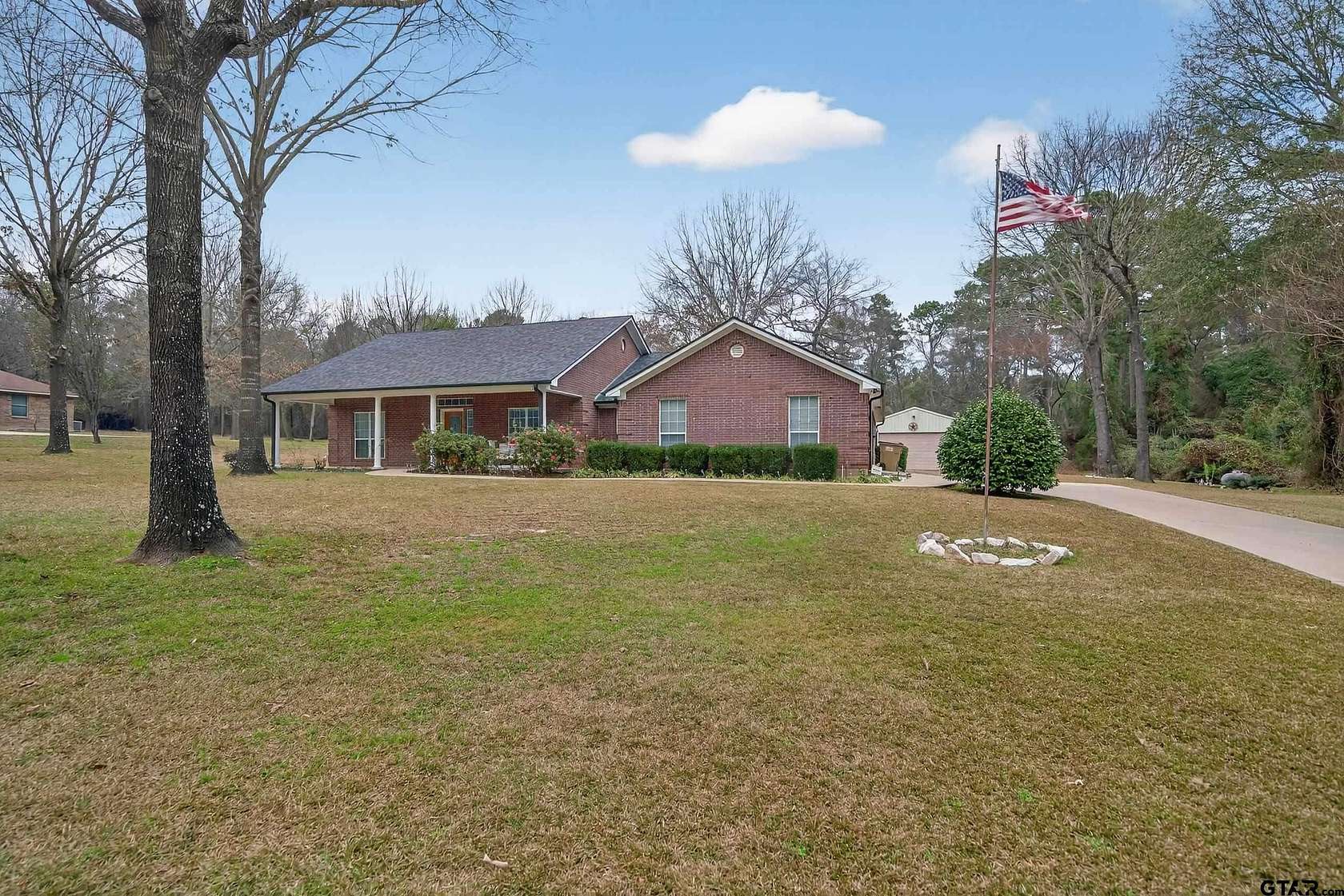 2.5 Acres of Residential Land with Home for Sale in Flint, Texas