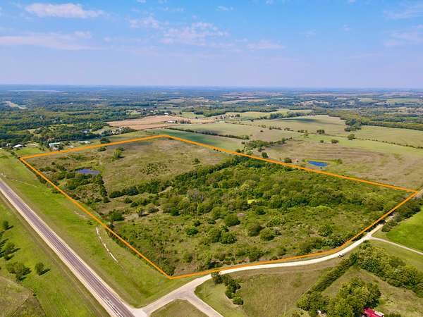 60 Acres of Land for Sale in Oskaloosa, Kansas