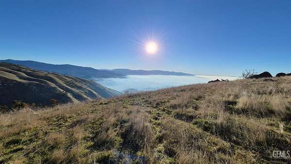 4.56 Acres of Residential Land for Sale in Tehachapi, California