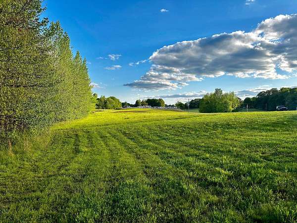 3.12 Acres of Land for Sale in Clifton, Tennessee