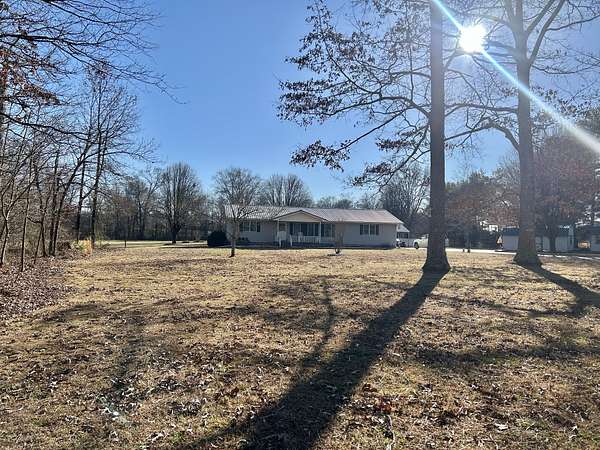 5 Acres of Residential Land with Home for Sale in Manchester, Tennessee