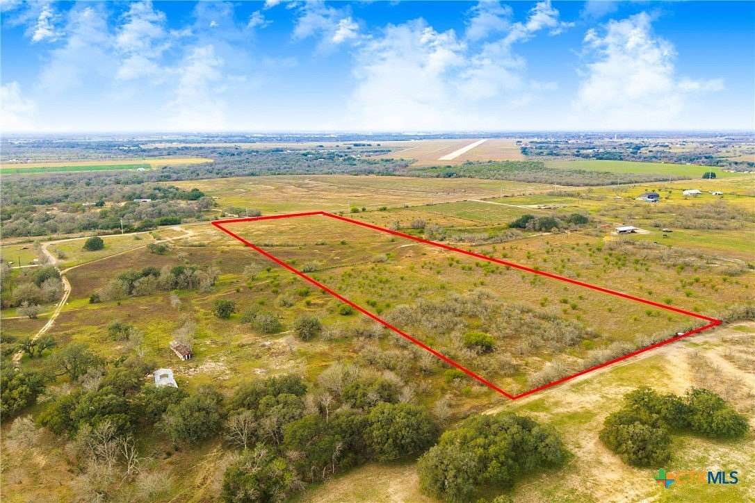 18.8 Acres of Land for Sale in Seguin, Texas