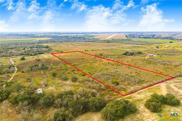 18.8 Acres of Land for Sale in Seguin, Texas
