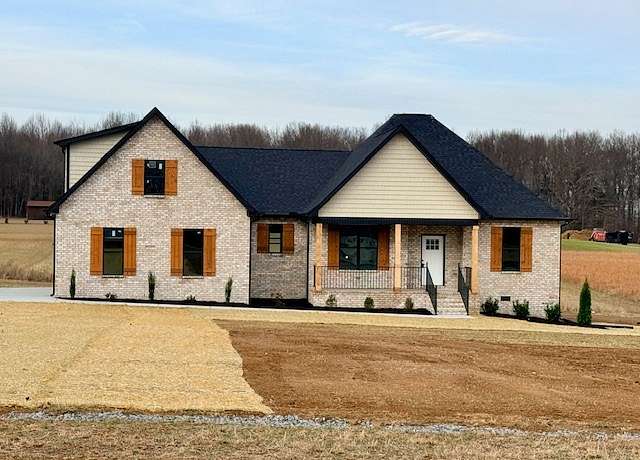 1.53 Acres of Residential Land with Home for Sale in Portland, Tennessee