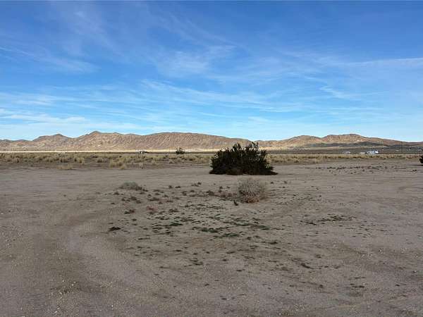 2.5 Acres of Land for Sale in Joshua Tree, California