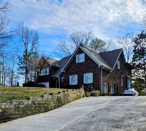 2.66 Acres of Residential Land with Home for Sale in Tuscaloosa, Alabama