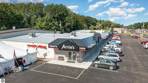 2.29 Acres of Improved Commercial Land for Lease in Houghton Lake, Michigan