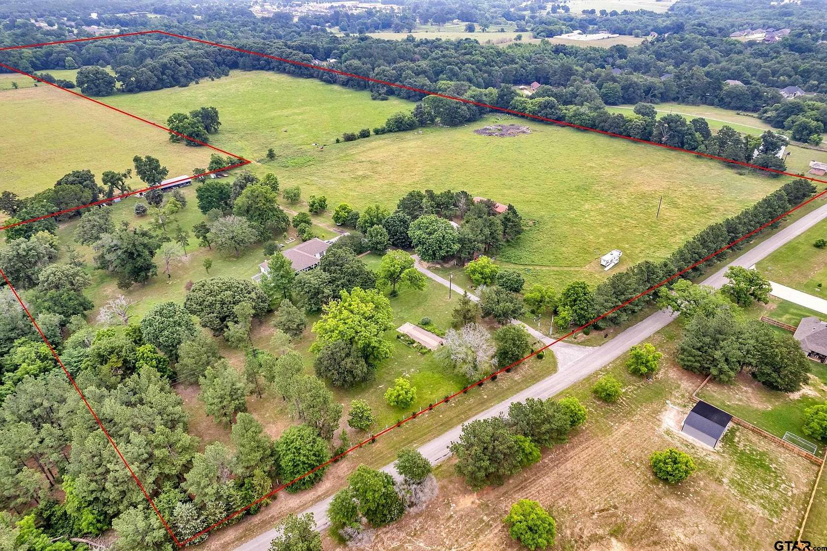 52 Acres of Recreational Land with Home for Sale in Tyler, Texas