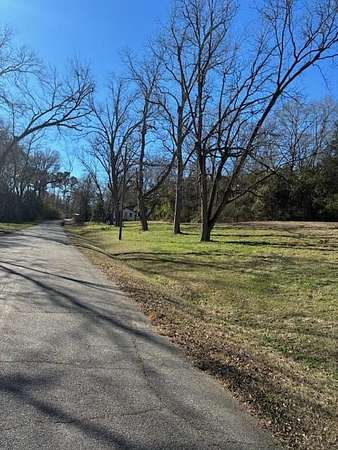 0.8 Acres of Residential Land for Sale in Milledgeville, Georgia