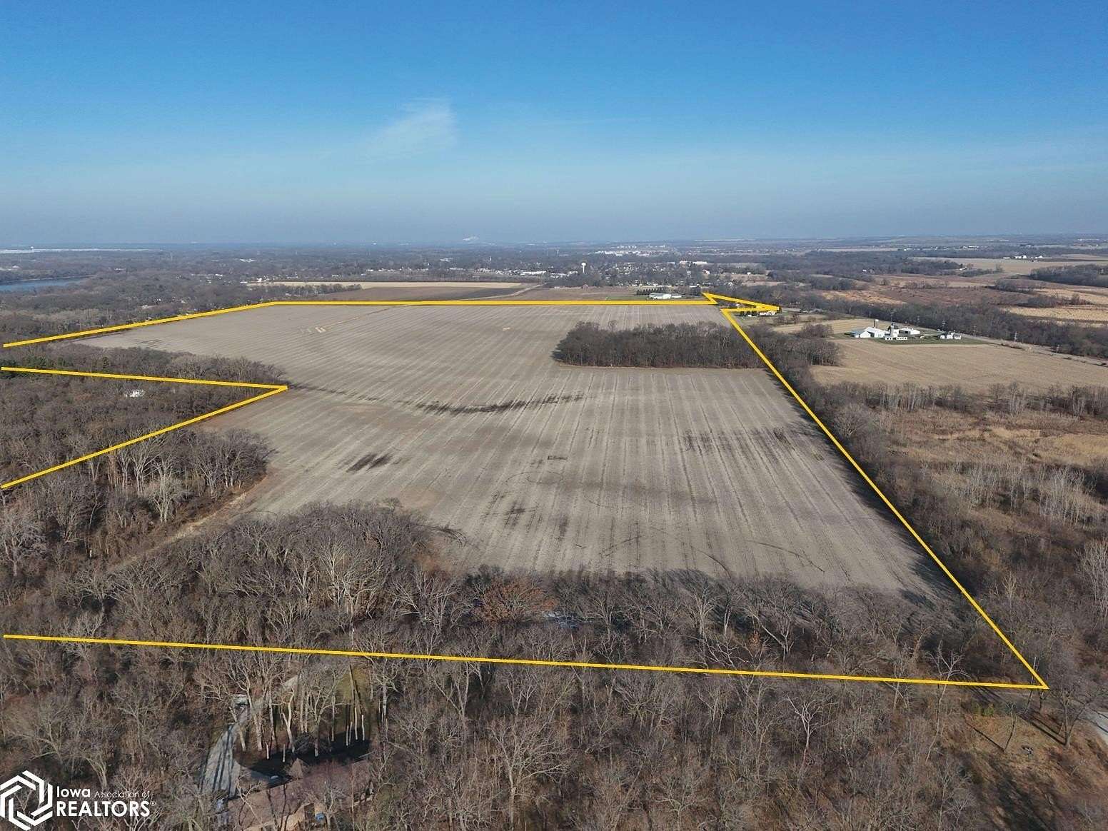 209 Acres of Land with Home for Sale in Wilmington, Illinois