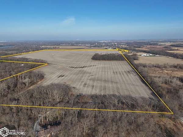 209 Acres of Land with Home for Sale in Wilmington, Illinois