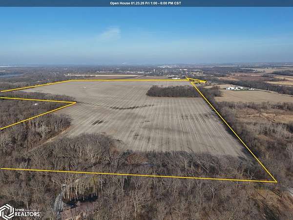 3.35 Acres of Residential Land with Home for Sale in Wilmington, Illinois