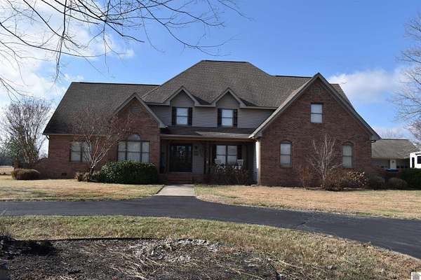 5.53 Acres of Land with Home for Sale in Paducah, Kentucky