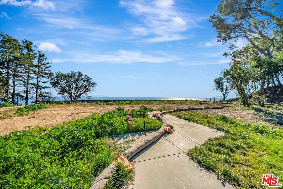 0.7 Acres of Residential Land for Sale in Malibu, California