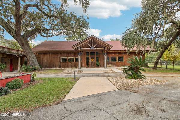 3.26 Acres of Residential Land with Home for Sale in Jacksonville, Florida