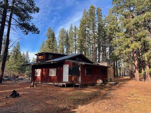 20 Acres of Recreational Land with Home for Sale in Sprague River, Oregon