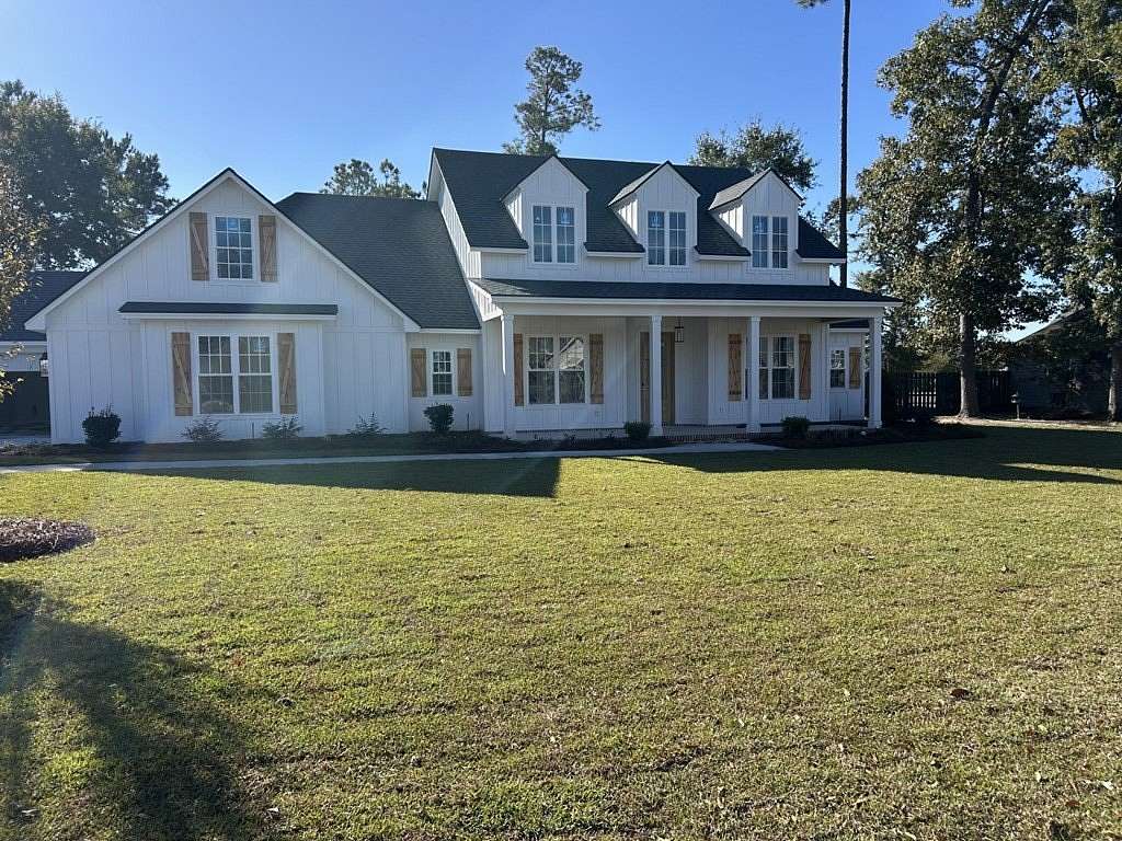 2.5 Acres of Residential Land with Home for Sale in Valdosta, Georgia