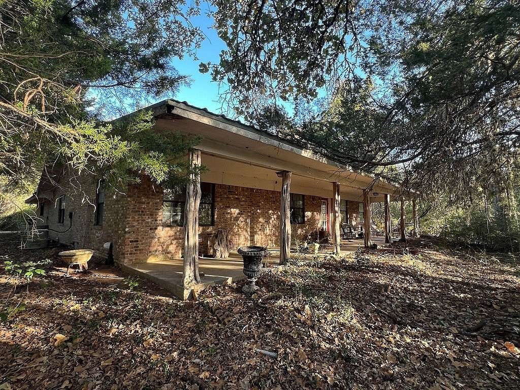 10.3 Acres of Land with Home for Sale in New Ulm, Texas