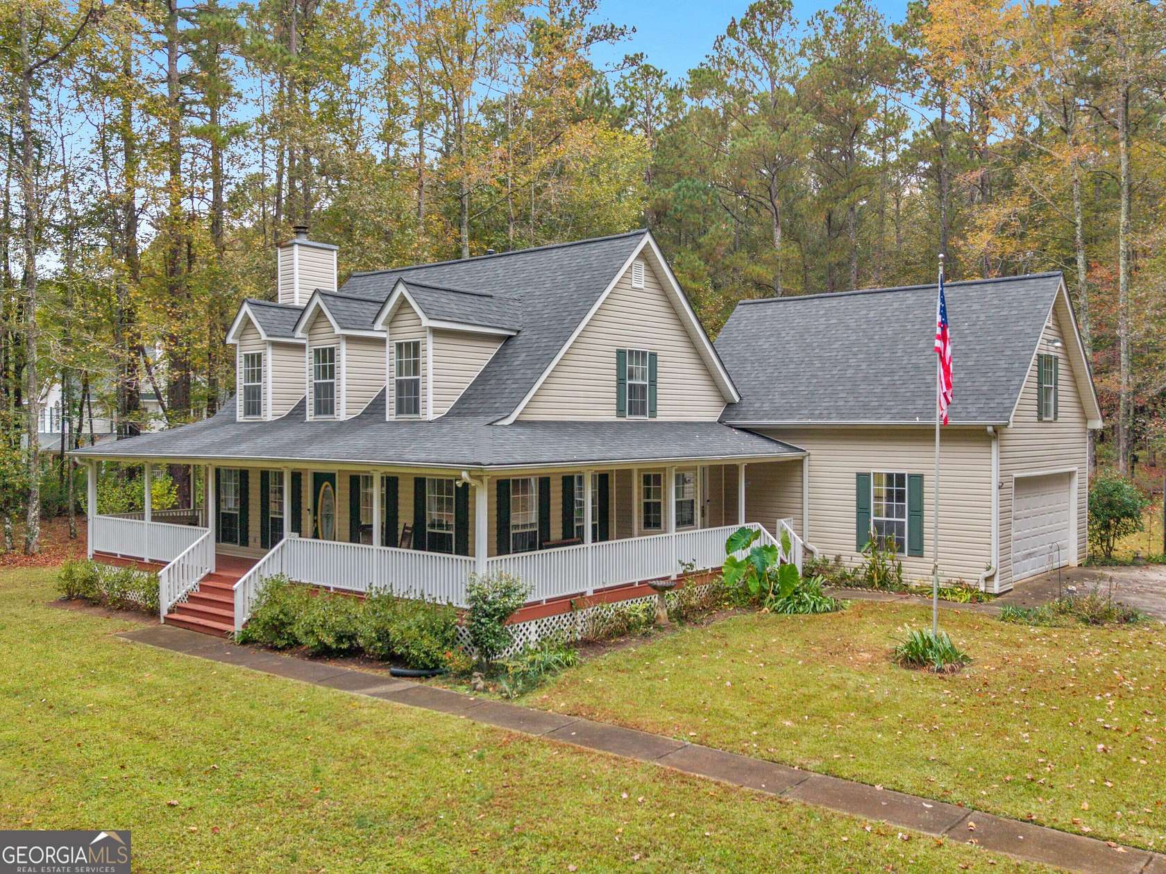 1.62 Acres of Residential Land with Home for Sale in Hampton, Georgia