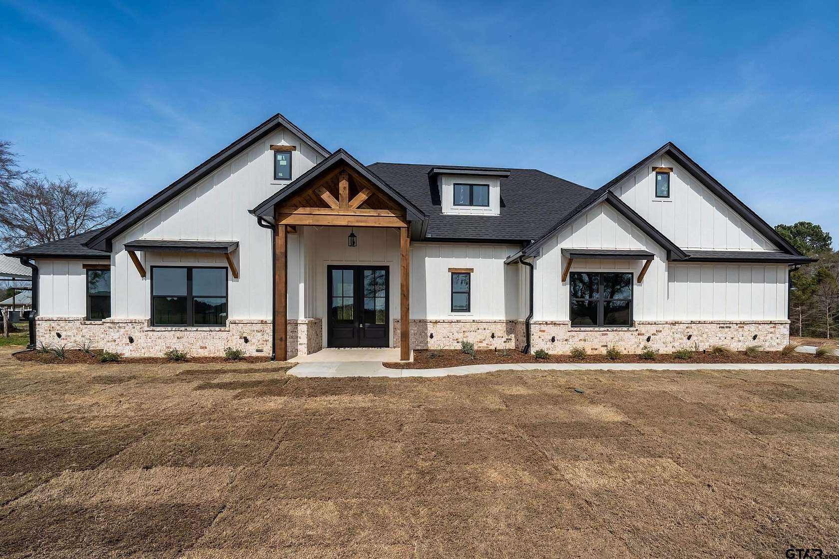 1.77 Acres of Land with Home for Sale in Arp, Texas