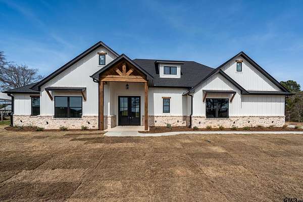 1.77 Acres of Land with Home for Sale in Arp, Texas