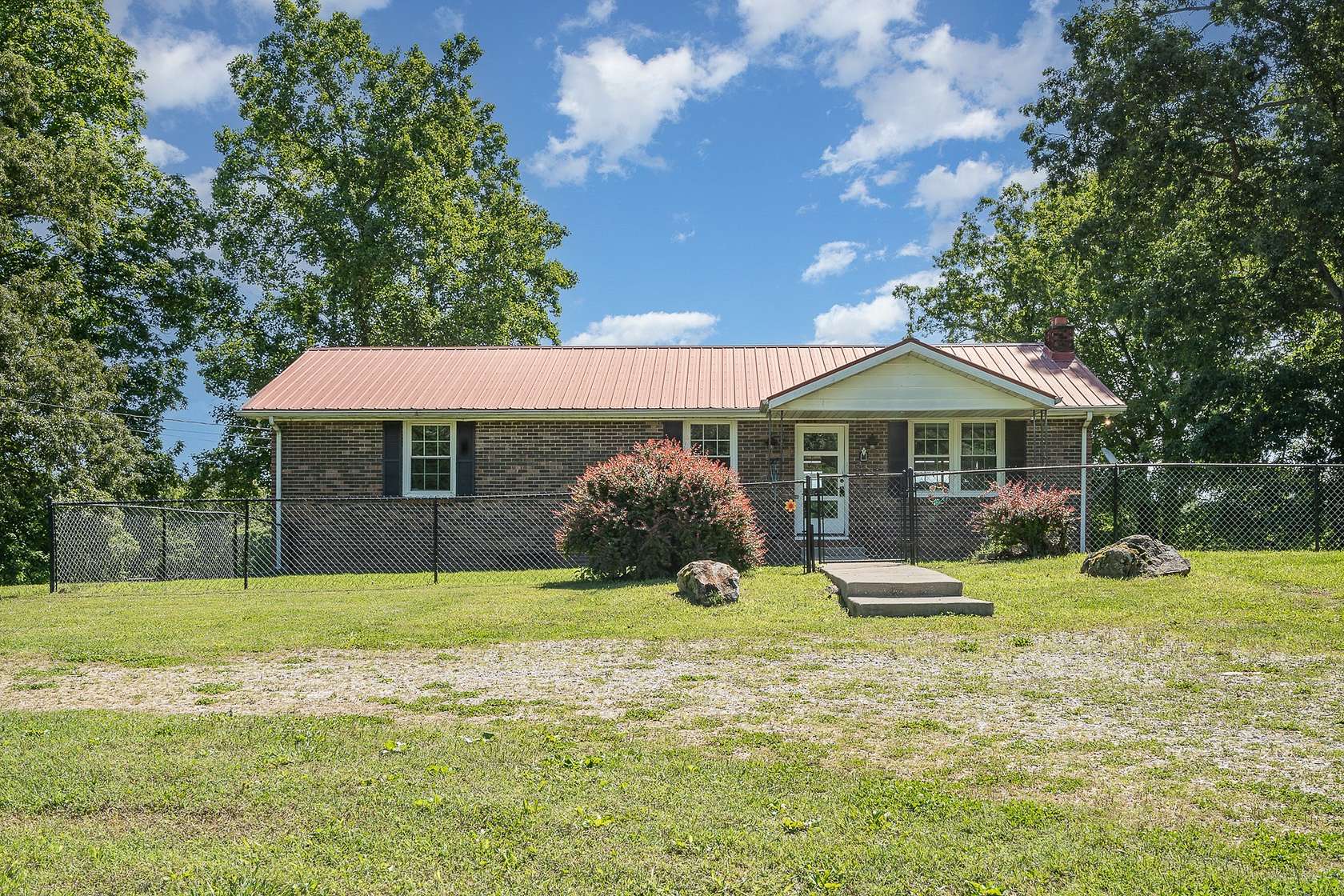 3.16 Acres of Residential Land with Home for Sale in Charlotte, Tennessee