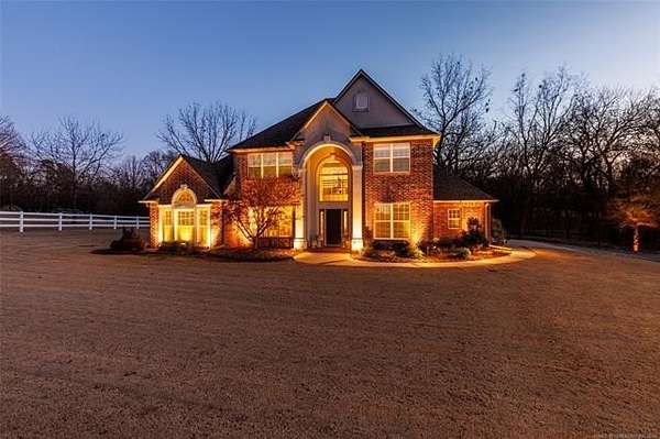 4 Acres of Residential Land with Home for Sale in Claremore, Oklahoma