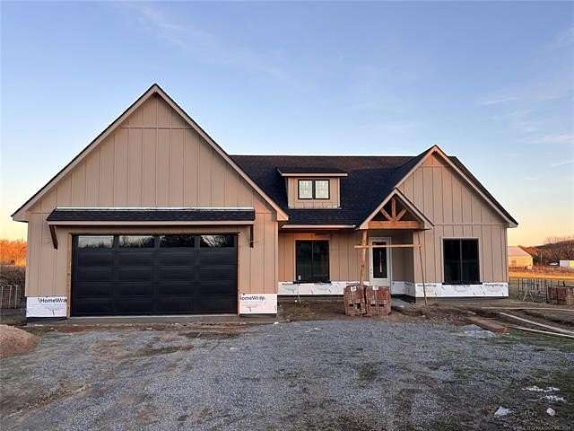 1.5 Acres of Residential Land with Home for Sale in Pryor, Oklahoma